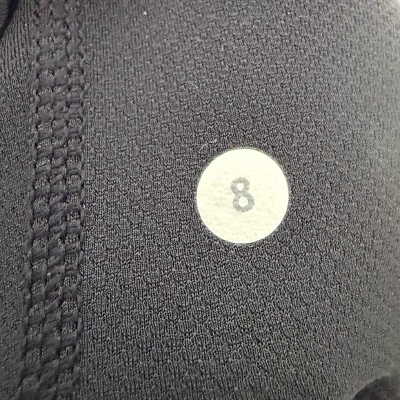 Lululemon Black Women's Top - Picture 4 of 4